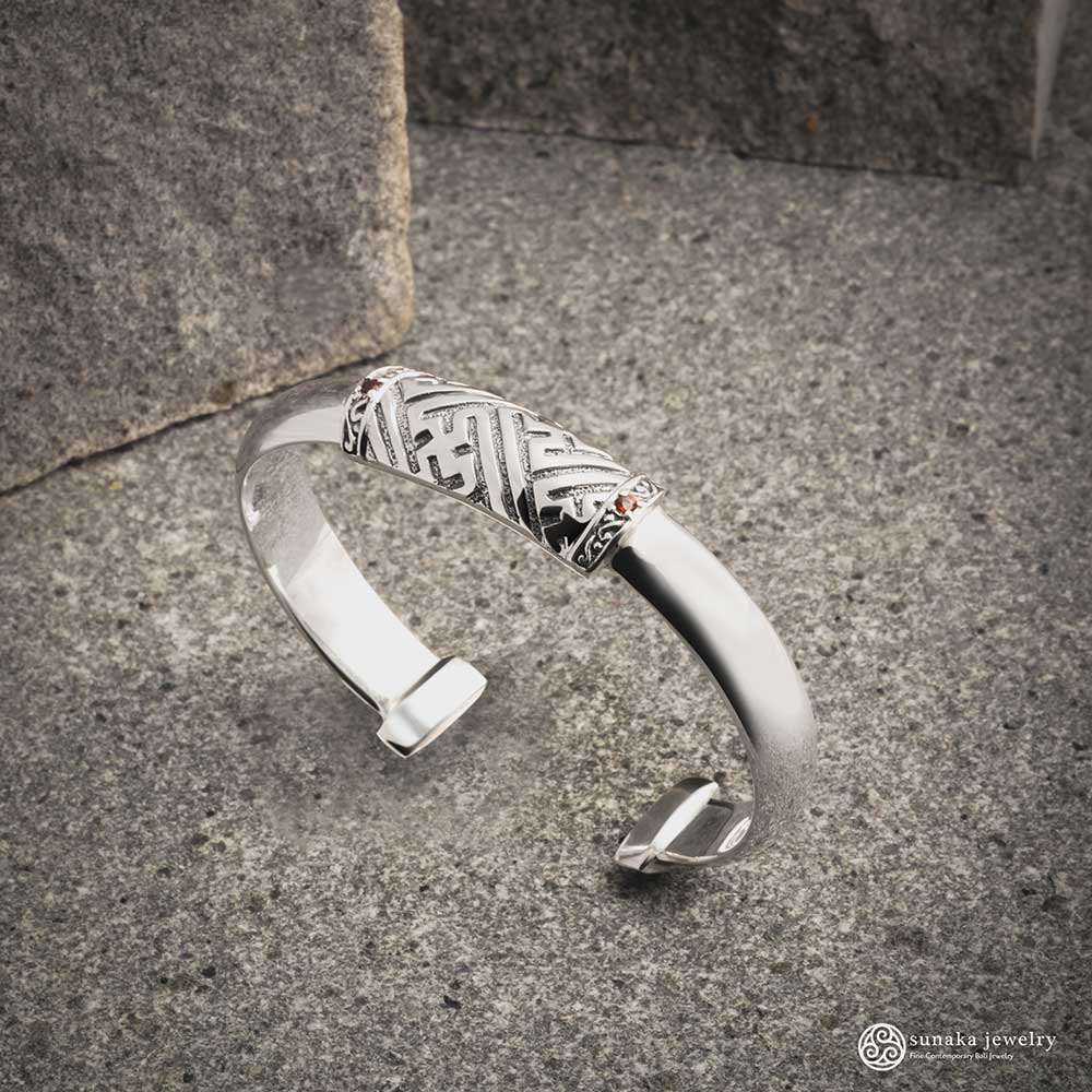 Patra Emas Silver Cuff Bracelet