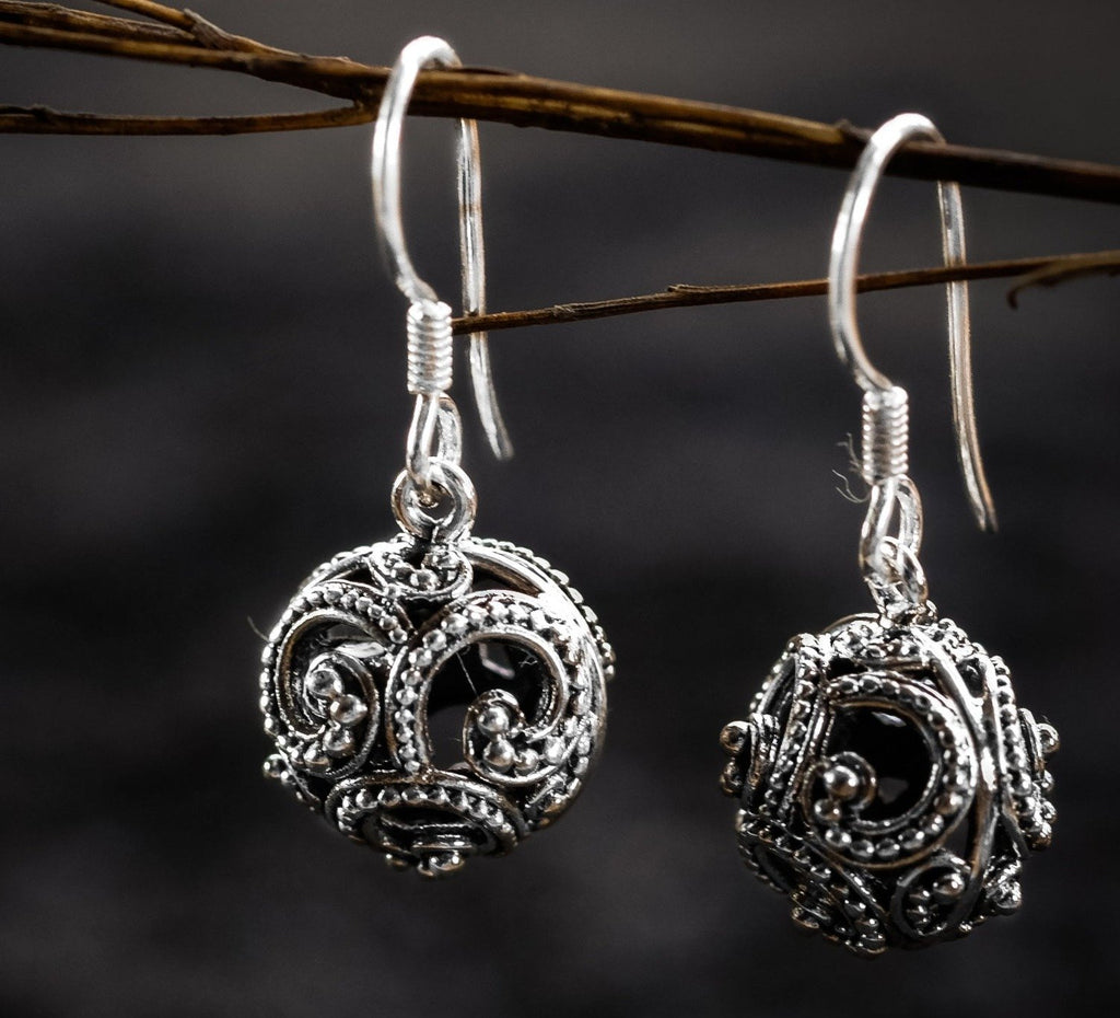 Ombak Segara Circle Dangle Earrings (small) in Sterling Silver
