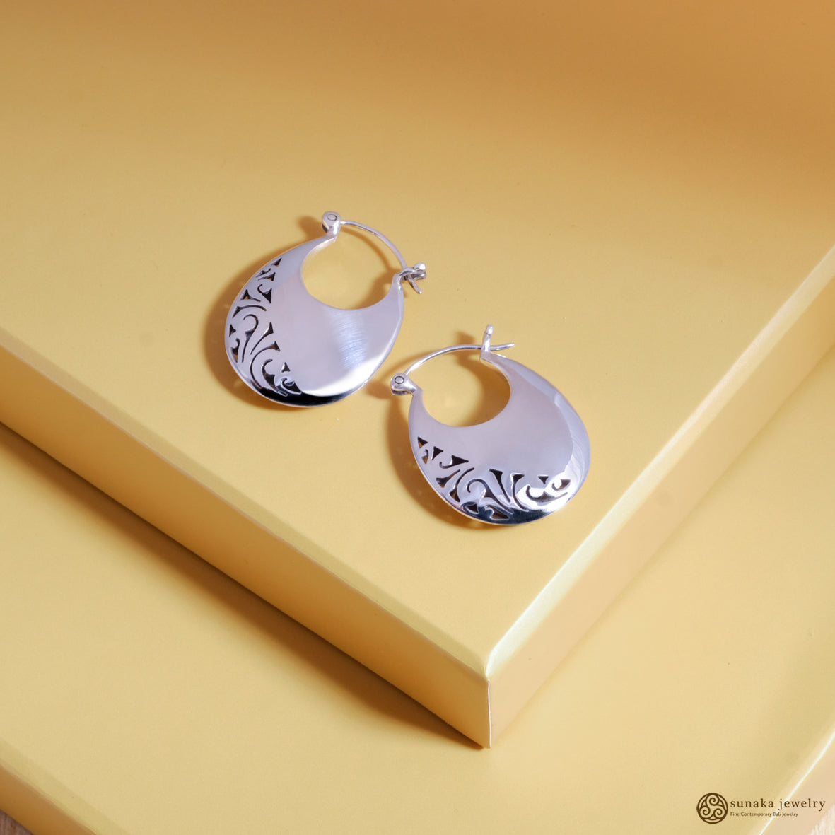 Gergajian Hoop Earrings in Sterling Silver