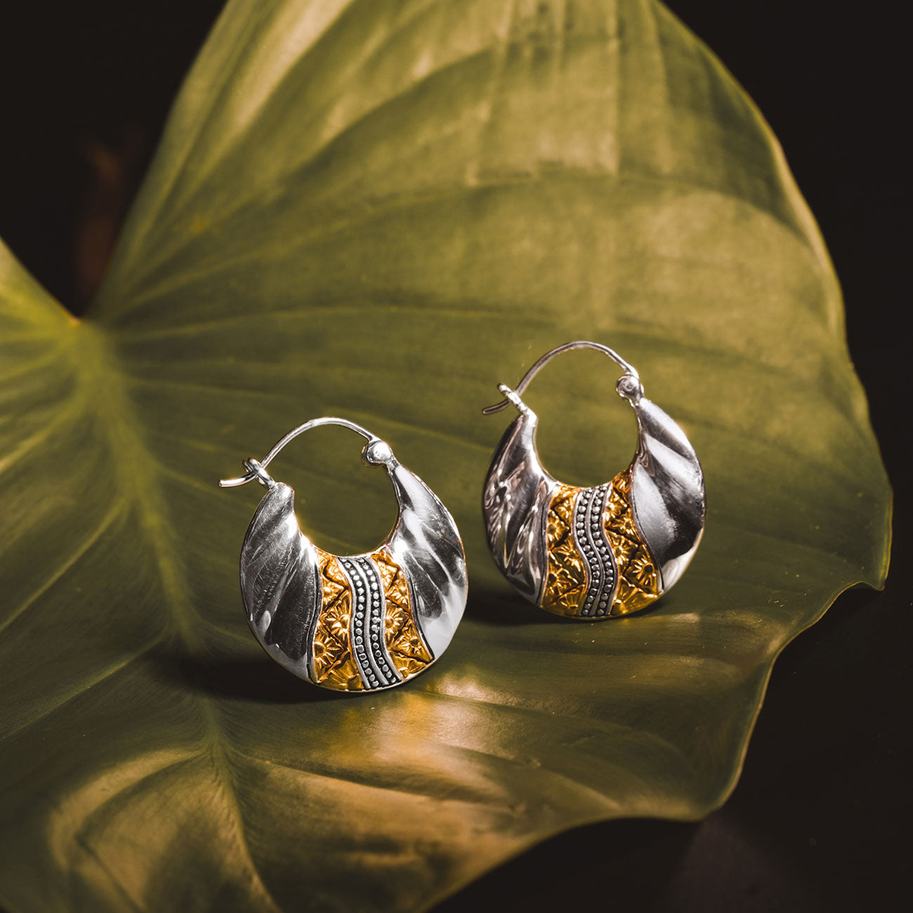 Keong Emas Hoop Earrings in Sterling Silver