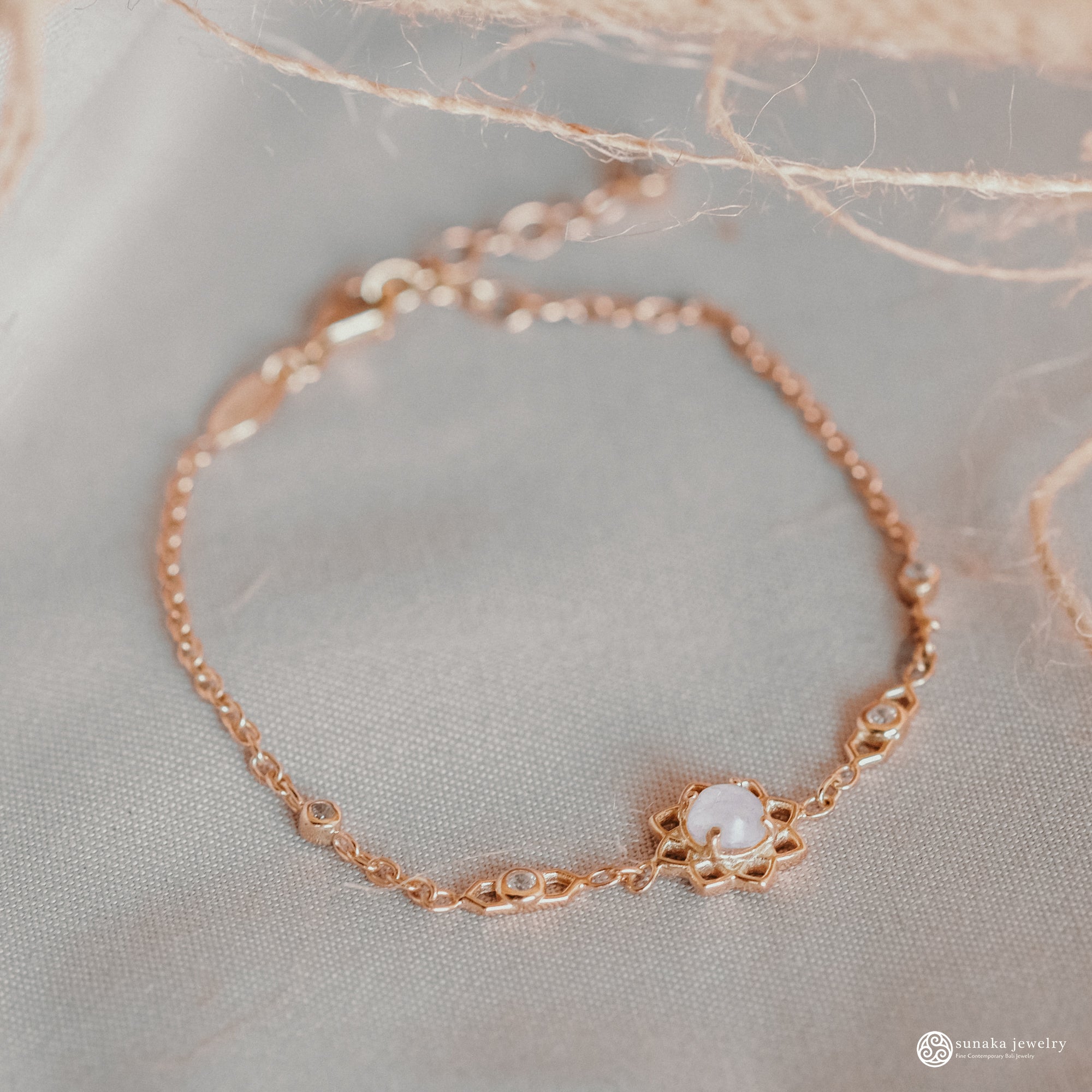 Moonstone Chain Bracelet Rose Gold Plated in Sterling Silver