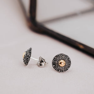 Perak Emas Stud Earrings