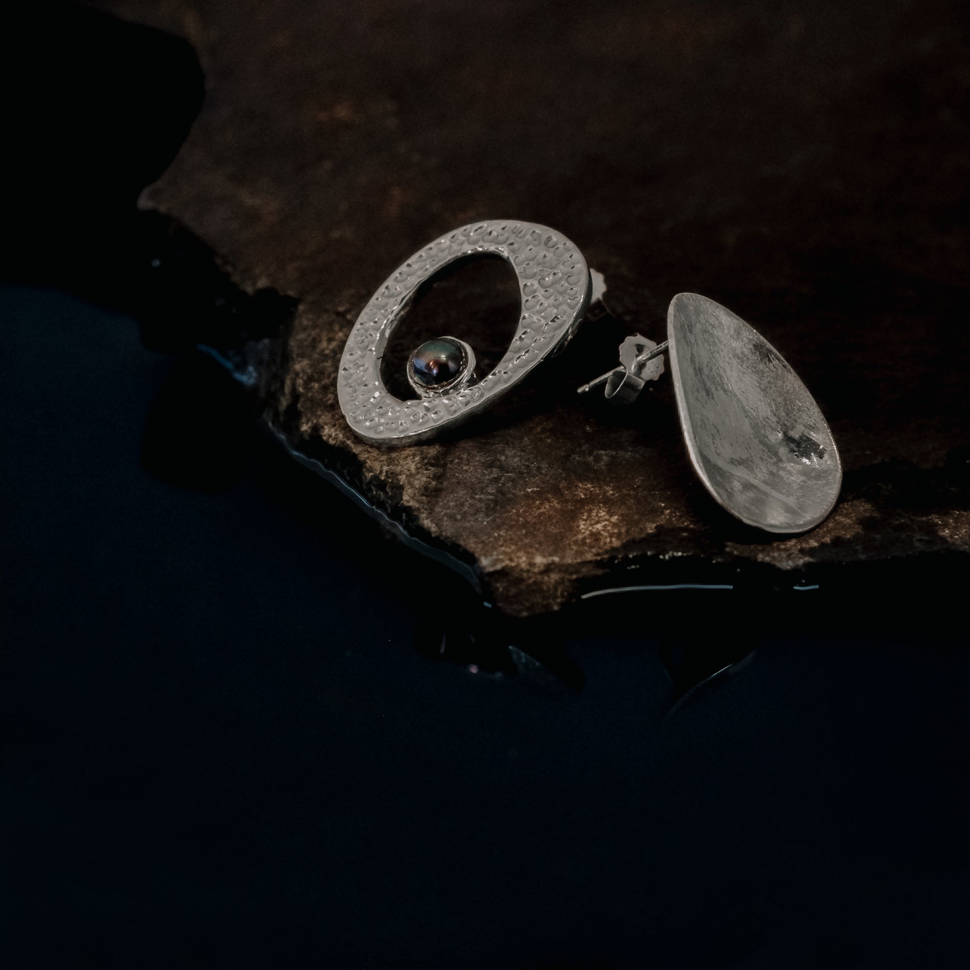 Dulcet Dark Pearl Stud Earrings In 925 Sterling Silver